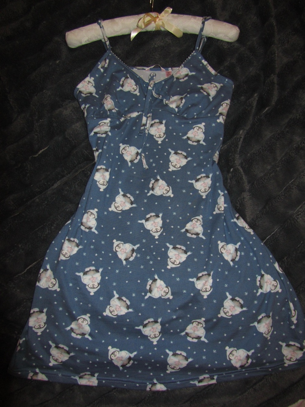 NWOT La Vie En Rose Blue Penguin Holiday Chemise Slip